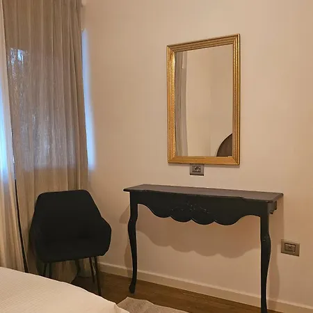 Luxury 2 Bdr Bathtub & View *