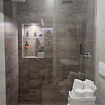 Luxury 2 Bdr Bathtub & View * Tirana