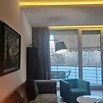 Apartament Luxury 2 Bdr Bathtub & View Tirana